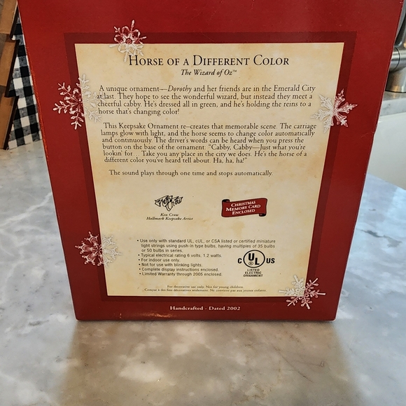 Horse Of A Different Color Hallmark Christmas Wizard of Oz ornament - Picture 5 of 6